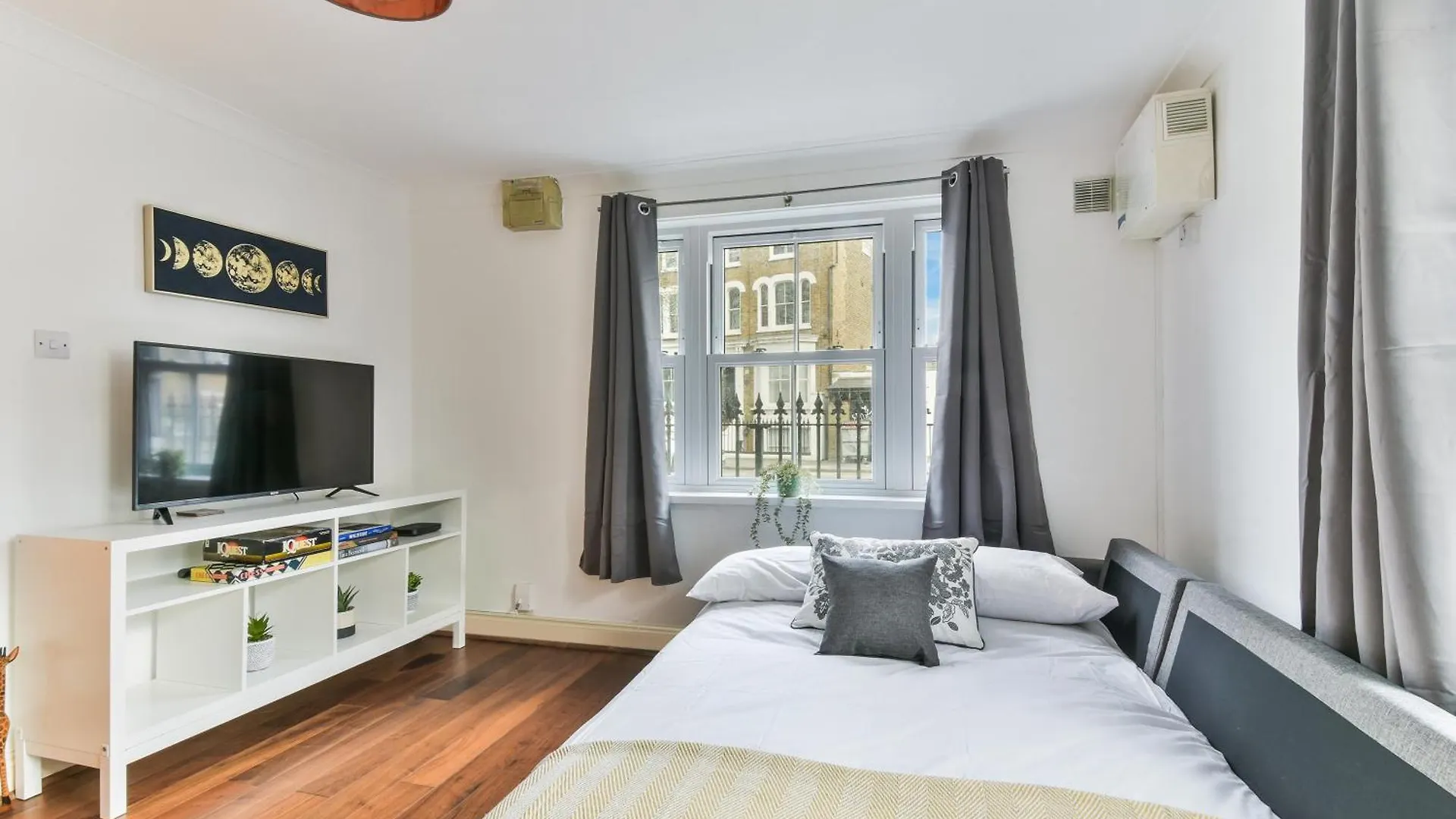 Fantastic Central Line City-Pad! Apartment London